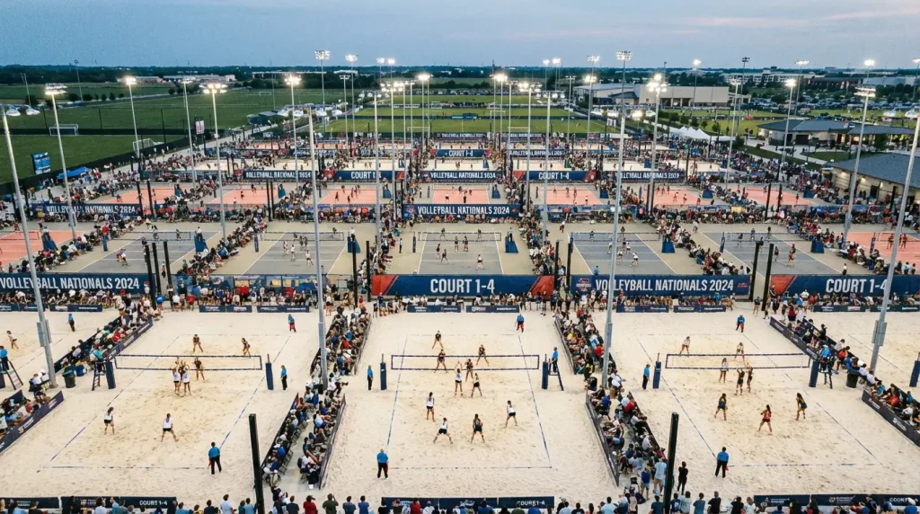Mehrere Volleyball-Spiele gleichzeitig in einer Multisport-Arena
